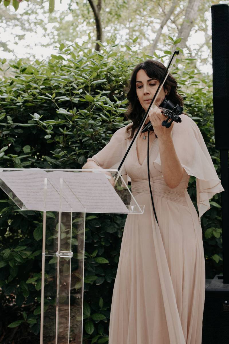 Wedding officiant in Aix en Provence and South of France