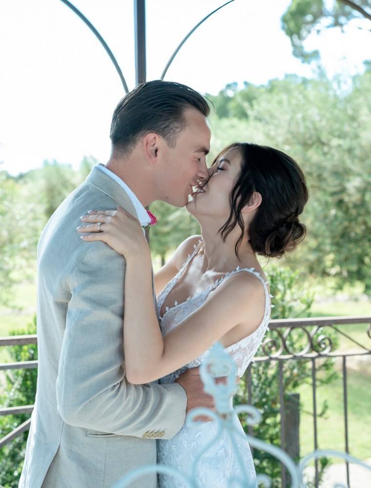 Officiant de cérémonie bilingue vers Uzès et ses environs dans le Gard