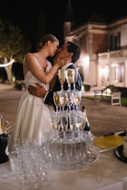 Wedding celebrant in Paris France