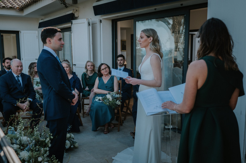 Officiant de cérémonie vers Saint Tropez et ses environs dans le 83