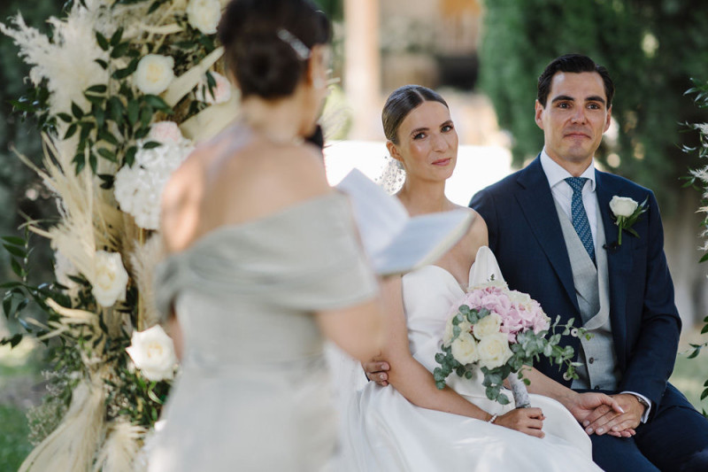 Officiant de cérémonie laïque vers Avignon et ses environs dans le Vaucluse