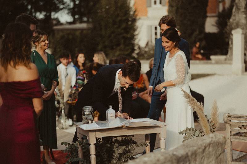 Officiant de cérémonie laïque bilingue vers Aix en Provence dans les Bouches du Rhône