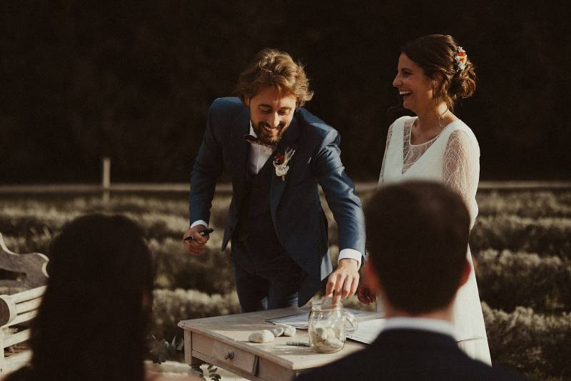Officiant de cérémonie laïque bilingue vers Aix en Provence dans les Bouches du Rhône