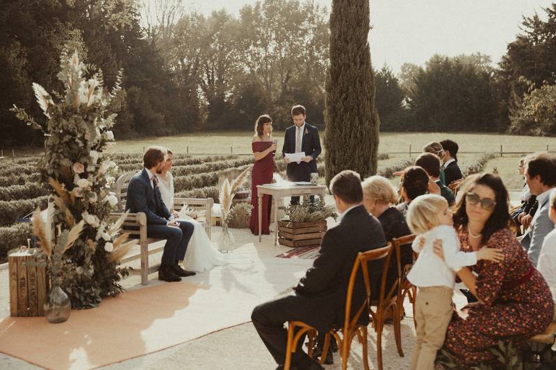 Officiant de cérémonie laïque bilingue vers Aix en Provence dans les Bouches du Rhône