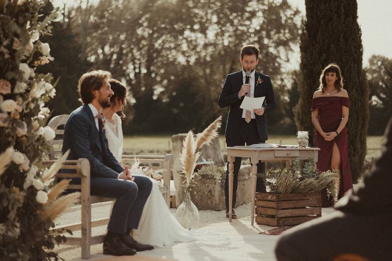 Officiant de cérémonie laïque bilingue vers Aix en Provence dans les Bouches du Rhône