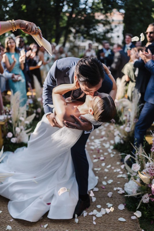 English speaking wedding celebrant in Paris France