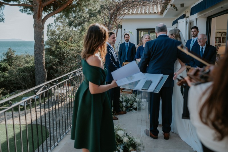 Secular ceremony officiant in Provence and South of France