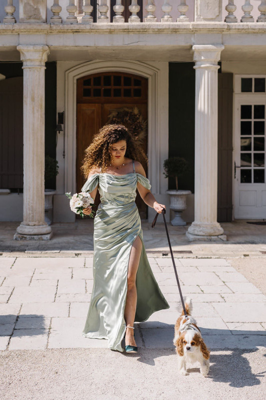 Quel officiant choisir pour une cérémonie laïque bilingue en anglais vers Marseille dans le 13?