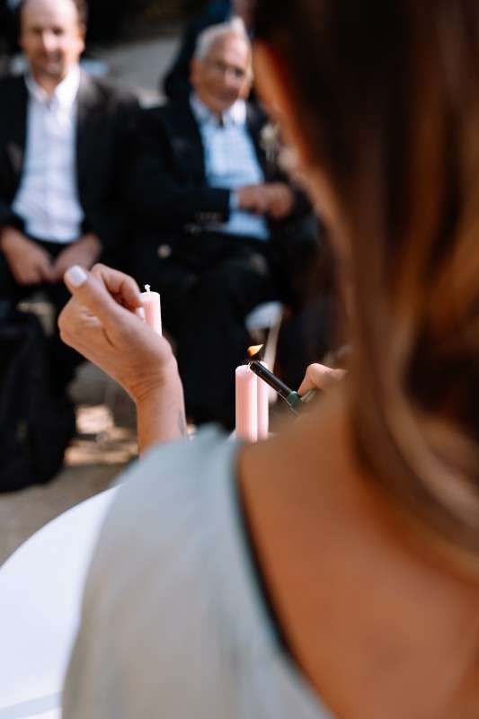 Trouver une officiante de cérémonie bilingue dans le Var