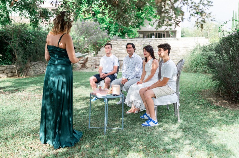 Un renouvellement de voeux surprise en petit comité dans le Luberon pour M & E