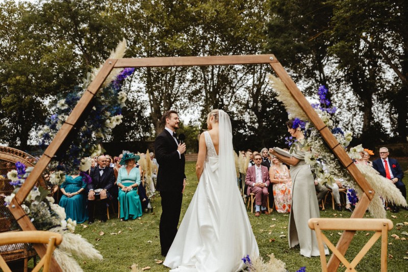 Vow renewal ceremony in Provence and South of France