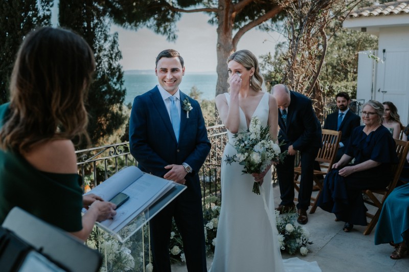 Secular ceremony officiant in Provence and South of France