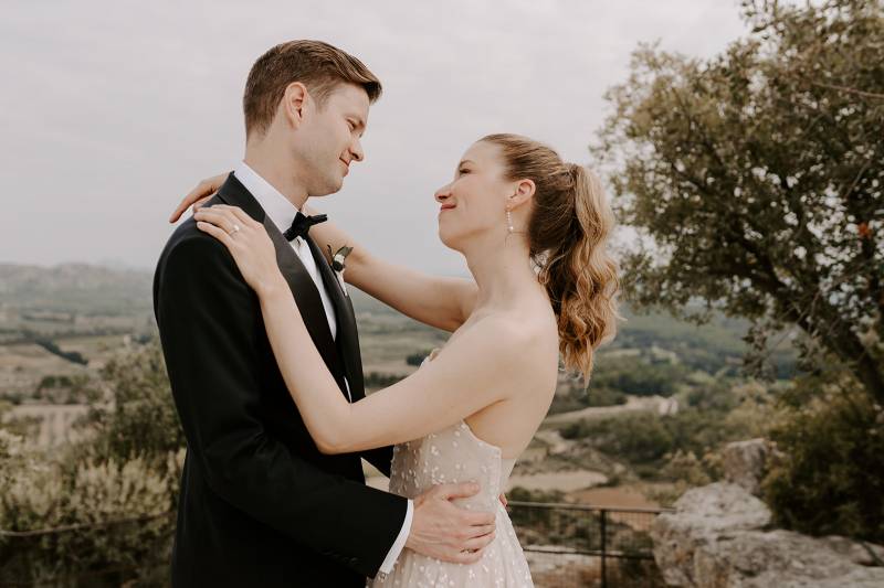 Bilingual wedding celebrant in Provence