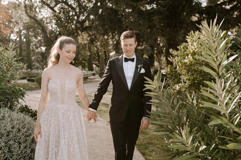 Officiante de cérémonie bilingue vers Grasse et ses environs dans les Alpes Maritimes