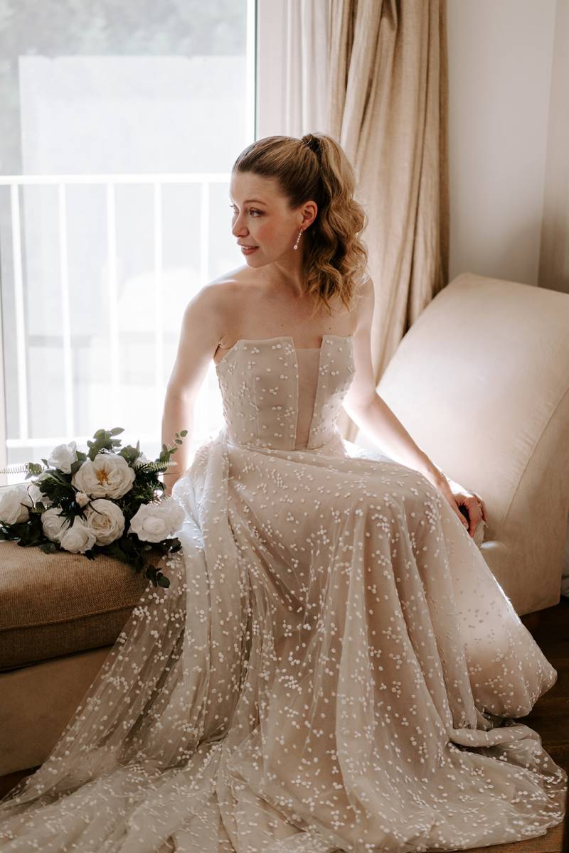 Un elopement aux Baux de Provence: découvrez la cérémonie de mariage intime en Anglais d'Allie & Davis!