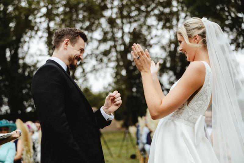 Officiant de cérémonie laïque bilingue vers Versailles et ses environs (78)