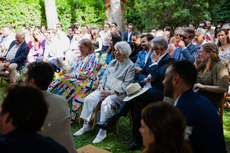 Qui peut célébrer une cérémonie de mariage laïque?