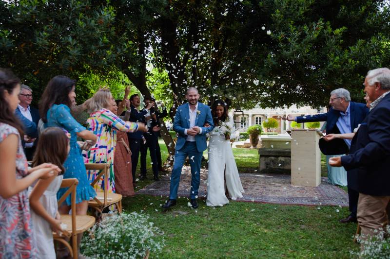 Qui peut célébrer une cérémonie de mariage laïque?