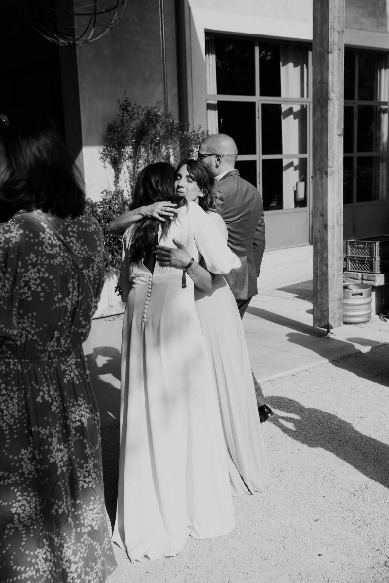 Organisation de mariage bohème en extérieur près d'Arles