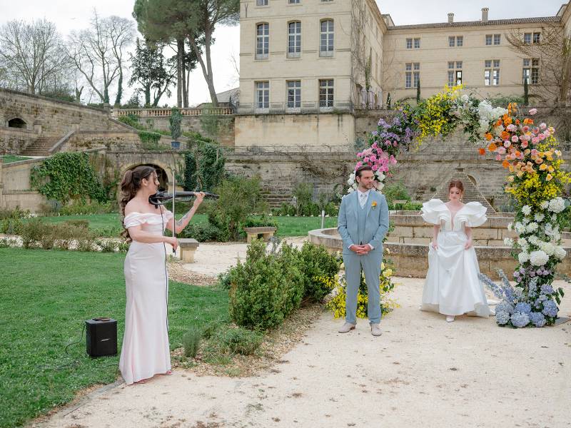 How to find a wedding celebrant in Provence 