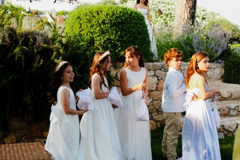 Intimate wedding ceremony at Château de la Messardière