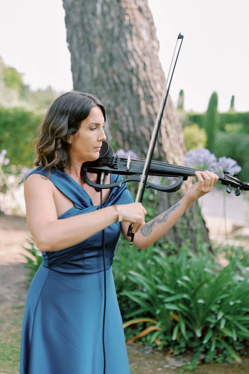 Intimate wedding in Saint Remy de Provence