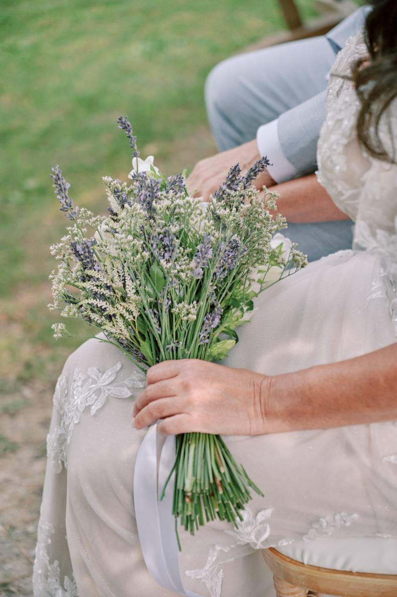 Officiante de cérémonie laïque professionnelle