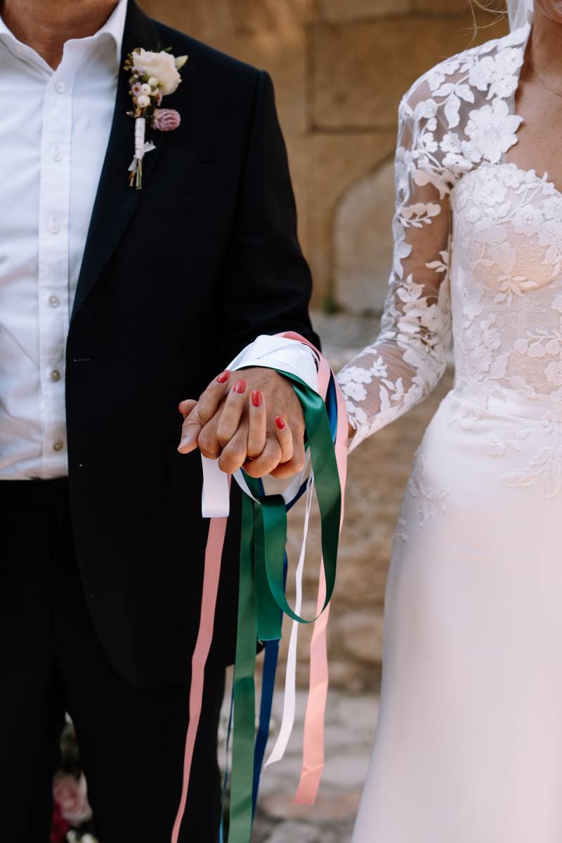 Officiant bilingue pour cérémonie de mariage laïque à Aix en Provence
