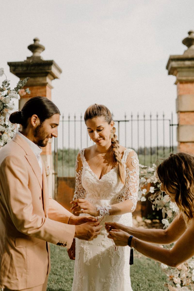 Cérémonie de renouvellement de voeux de mariage à Lançon de Provence (13) pour Laëtitia et Matthias sur le thème bohème