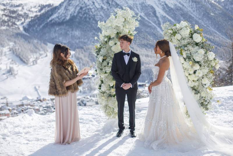 Officiant bilingue pour une cérémonie laïque vers Megève et ses environs (74)