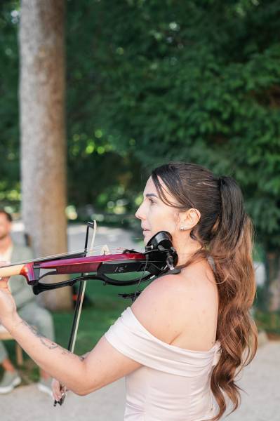 Bilingual wedding officiant on the French Riviera 