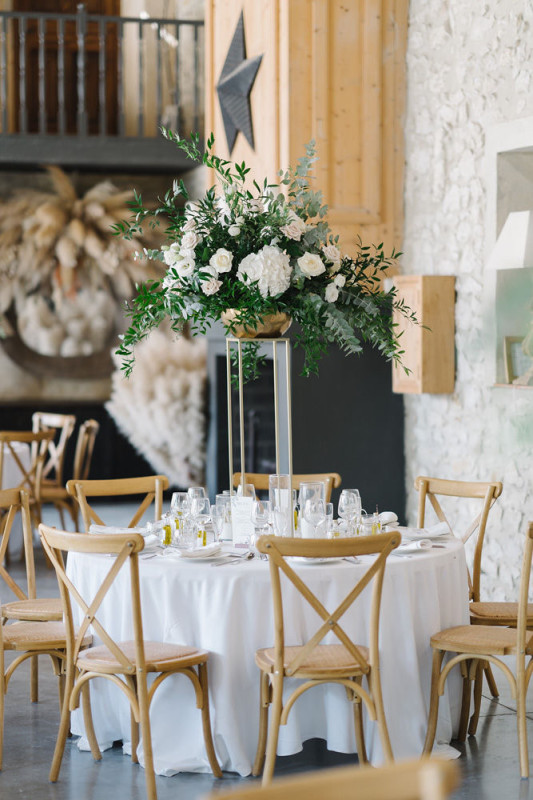 Quel officiant choisir pour une cérémonie laïque bilingue en anglais vers Marseille dans le 13?