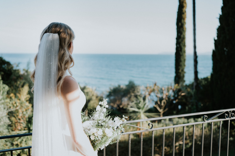 Officiant de cérémonie vers Saint Tropez et ses environs dans le 83