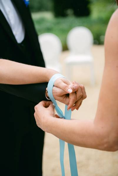 Trouver un officiant de cérémonie bilingue vers Eyguières