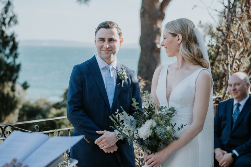 What are the norms around wedding in France?