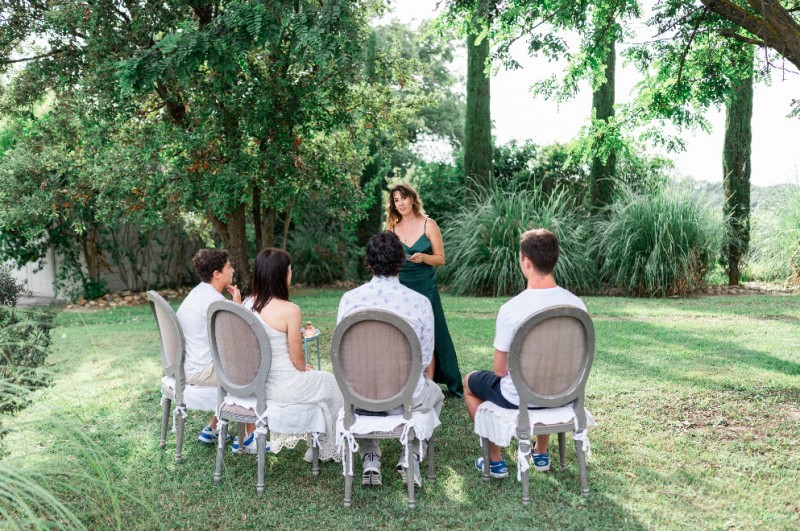 Organiser un anniversaire de mariage surprise dans le Luberon