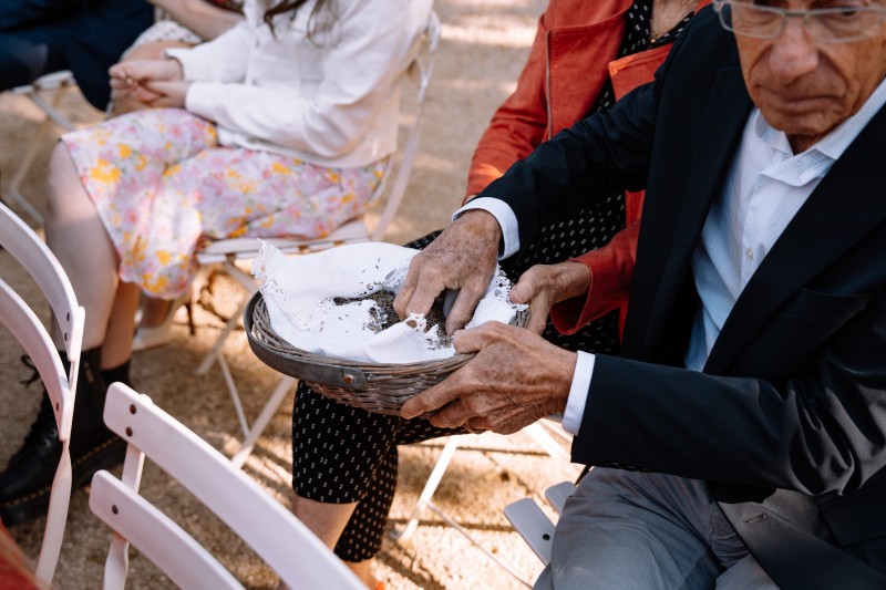 Comment organiser une cérémonie laïque bilingue?