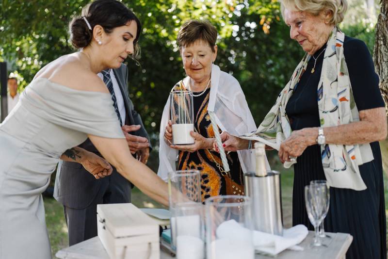 Contacter un officiant de cérémonie pour un mariage laïque vers Carpentras