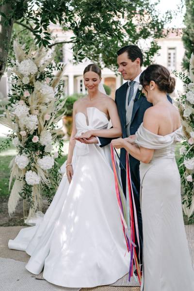 Quel officiant de cérémonie pour un mariage laïque Carpentras 