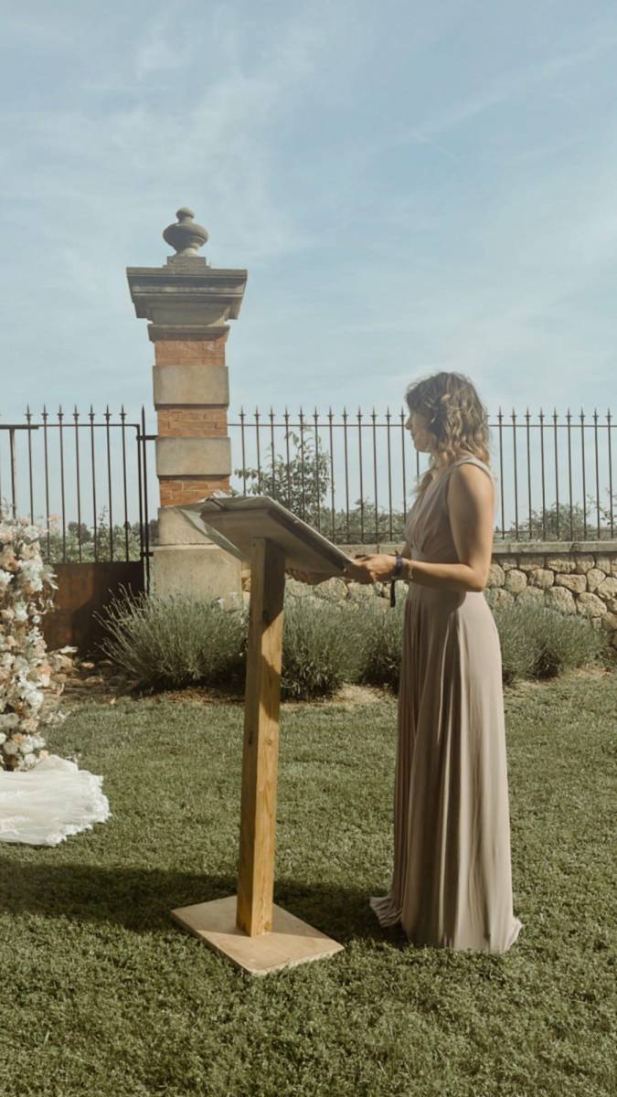 Shooting d'inspiration pour une cérémonie bohème chic de renouvellement de voeux à Lançon de Provence