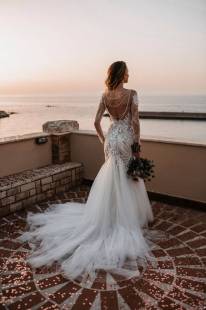 Créatrice de robe de mariée de luxe en dentelle à Marseille